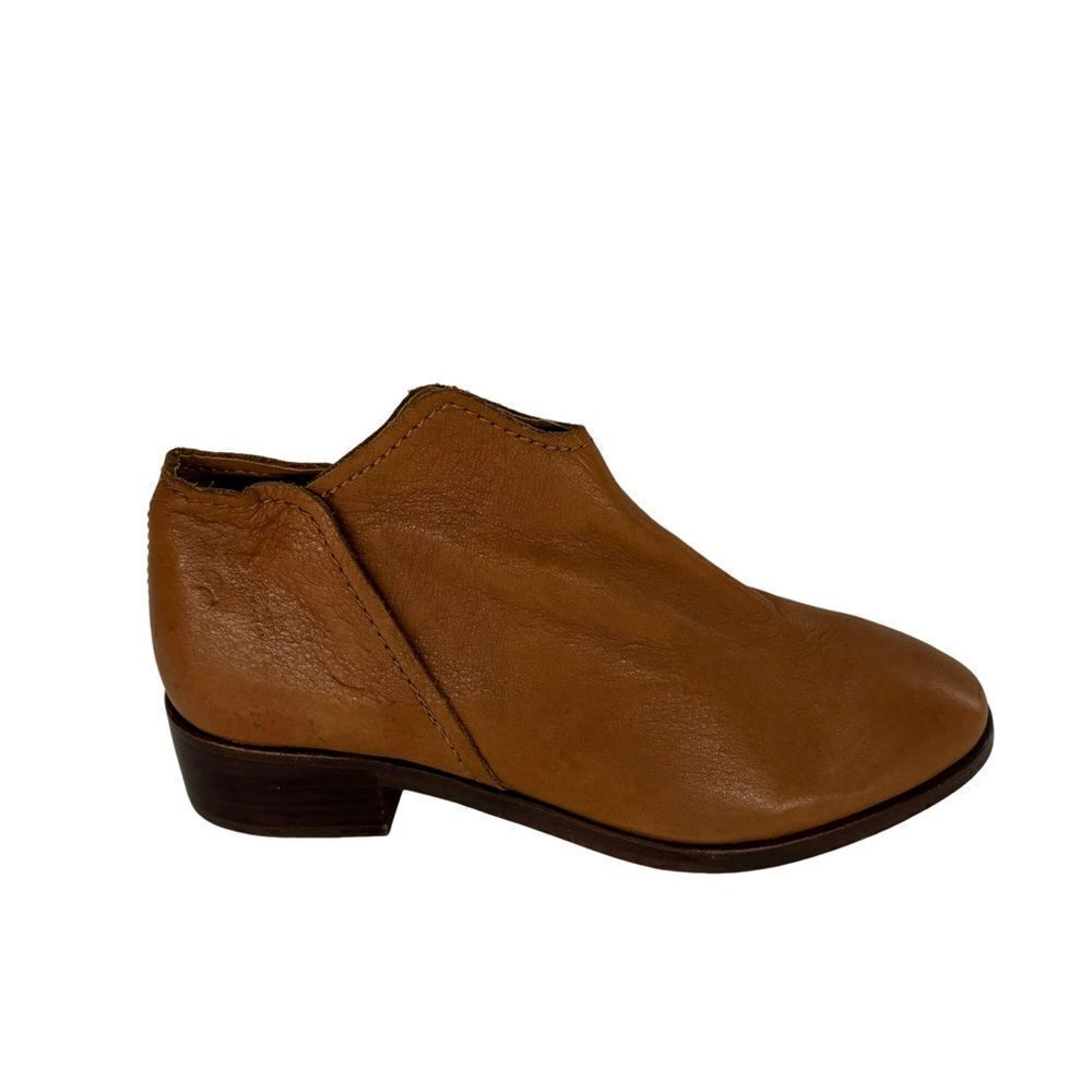 Women’s dolce vita brown booties size 7.5